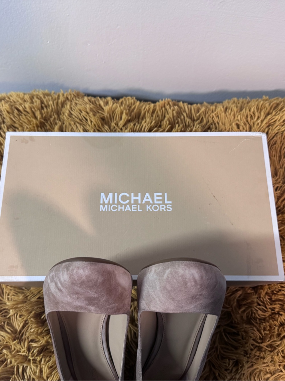 Michael Kors Taupe Suede Stiletto Pumps Pointed Toe Heels Size 10M - Picture 3 of 7